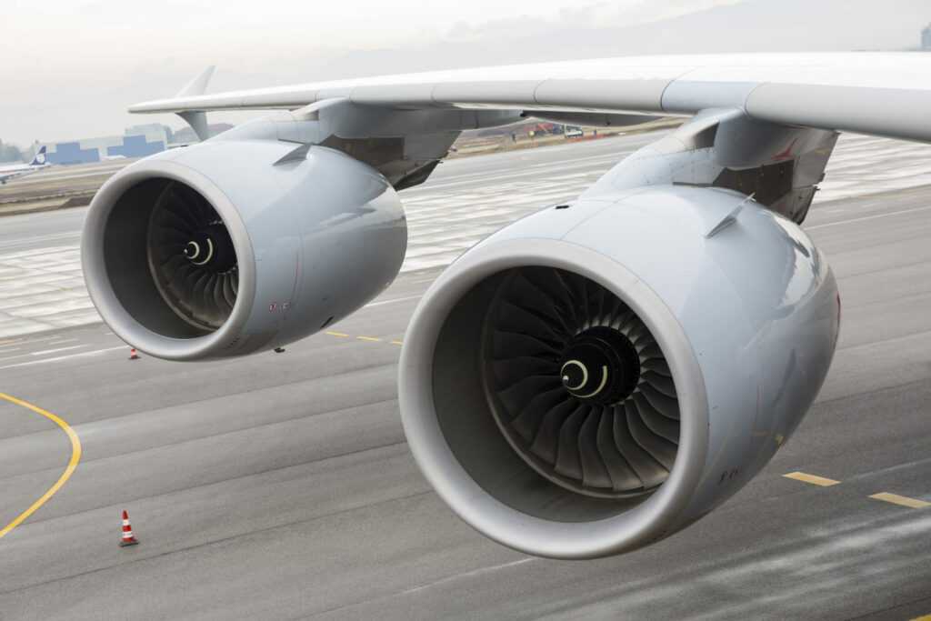 A jet engine worth 30 million US dollars was cleared through customs by Gerlach in Frankfurt.